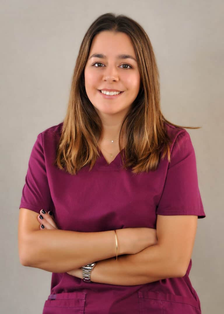 Dra María Morro, Clínicas dentales Udemax